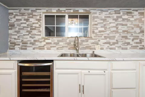 Kitchen - 1702 S Oak Grove Ave, Springfield, MO 65804 photo 1 of 4