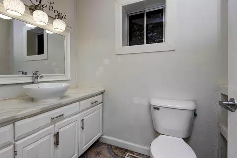 Bath - 1702 S Oak Grove Ave, Springfield, MO 65804 photo 5 of 6