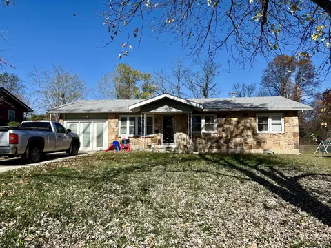 190 North St, Houston, MO 65483