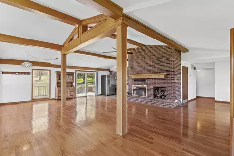 Living - 278 Daisy Ln, Lampe, MO 65681 photo 3 of 9