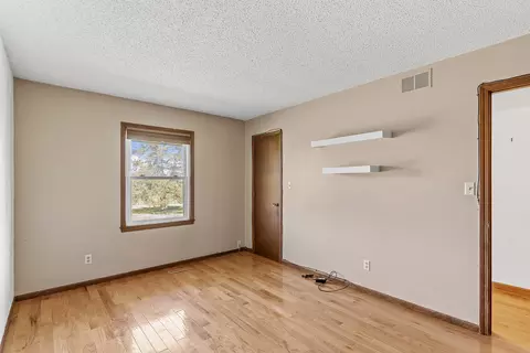 Bedroom - 278 Daisy Ln, Lampe, MO 65681 photo 2 of 8