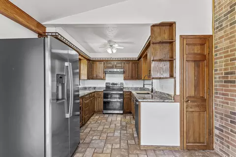 Kitchen - 278 Daisy Ln, Lampe, MO 65681 photo 1 of 7