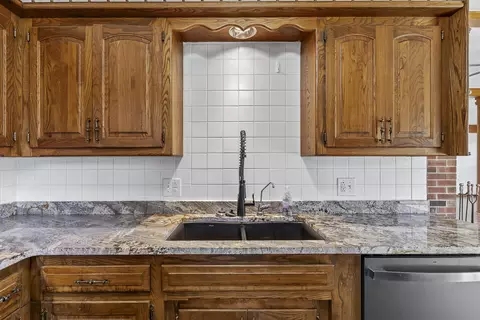 Kitchen - 278 Daisy Ln, Lampe, MO 65681 photo 7 of 7