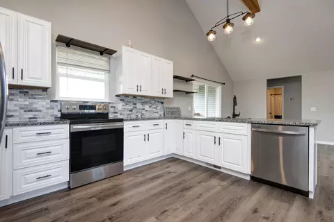 832 Mt Carmel Rd, Clever, MO 65631 photo 11