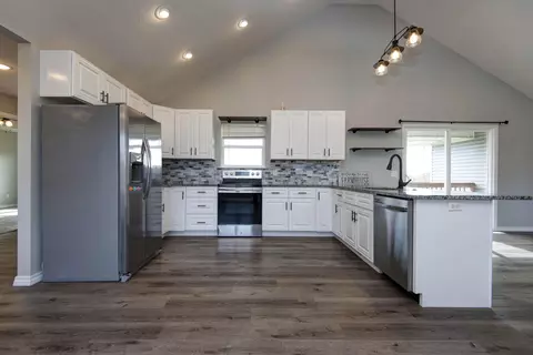 832 Mt Carmel Rd, Clever, MO 65631 photo 13