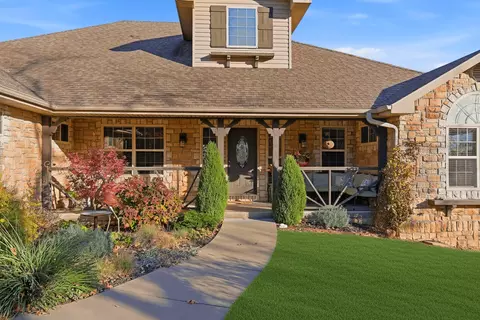 1734 Yoachum Dr, Nixa, MO 65714 photo 2