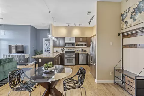623 W Walnut St #407, Springfield, MO 65806 photo 10