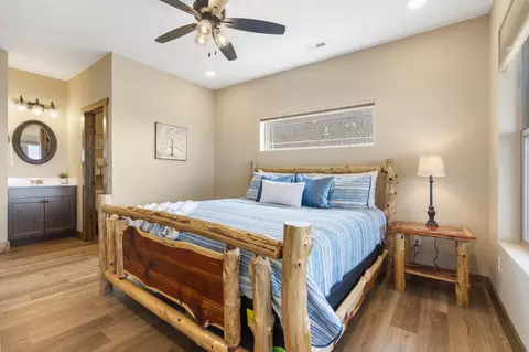 Bedroom - 85 David Shawn Dr, Indian Point, MO 65616 photo 11 of 15