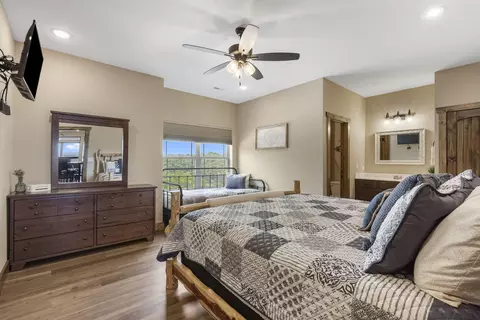 Bedroom - 85 David Shawn Dr, Indian Point, MO 65616 photo 14 of 15