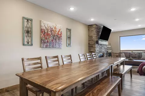 Dining - 85 David Shawn Dr, Indian Point, MO 65616 photo 1 of 3