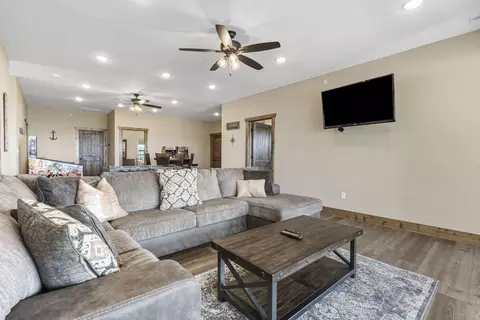 Living - 85 David Shawn Dr, Indian Point, MO 65616 photo 7 of 7