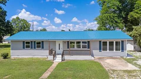 1102 Sapp St, Cassville, MO 65625
