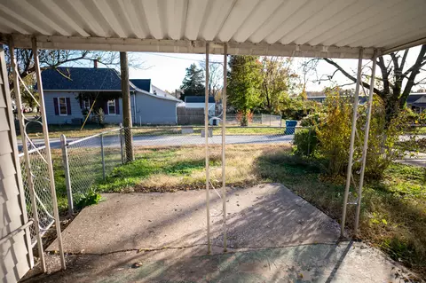 1601 N Rogers Ave, Springfield, MO 65803 photo 4