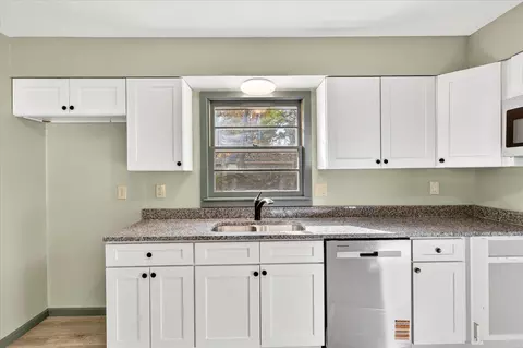 3218 W Latoka St, Springfield, MO 65807 photo 9