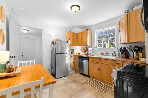Kitchen - 2323 W Walnut St, Springfield, MO 65806 photo 1 of 2