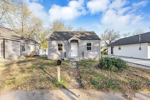 2338 N Lyon Ave, Springfield, MO 65803 photo 2