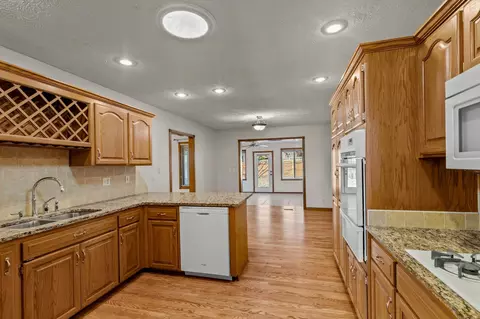 703 E Piney Rdg, Nixa, MO 65714 photo 8