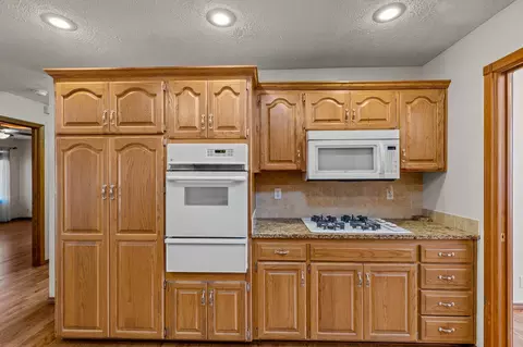 703 E Piney Rdg, Nixa, MO 65714 photo 9
