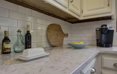 Kitchen - 3165 E Topping Cir, Springfield, MO 65804 photo 3 of 5