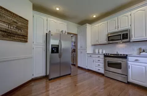 Kitchen - 3165 E Topping Cir, Springfield, MO 65804 photo 2 of 5