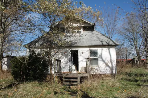 4319 Greenwood Rd, Macomb, MO 65702