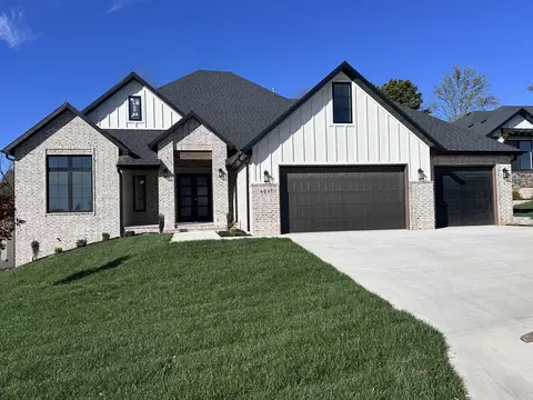 6027 S Holland Ave, Springfield, MO 65810