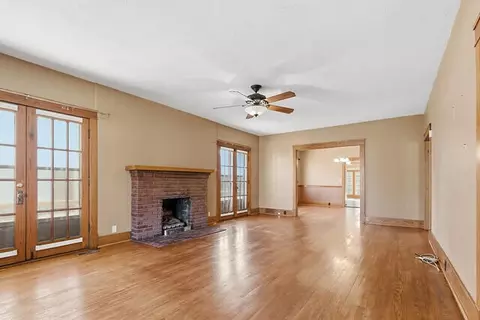 519 W Cherry St, Nevada, MO 64772 photo 6