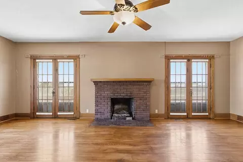 519 W Cherry St, Nevada, MO 64772 photo 5