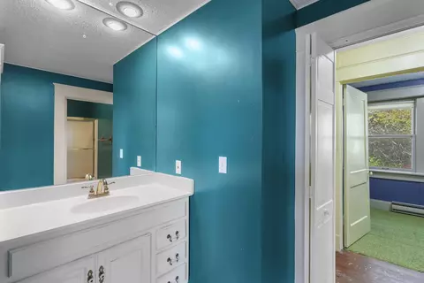 Bath - 220 Angels Trl, Branson, MO 65616 photo 1 of 4
