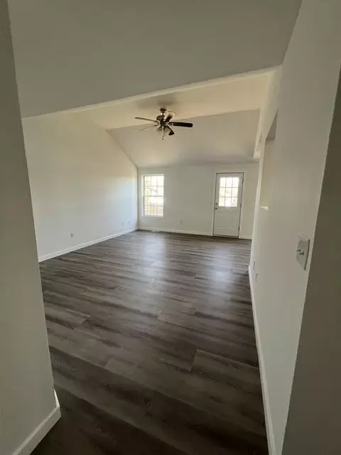 1044 S Missouri Ave, Springfield, MO 65807 photo 4