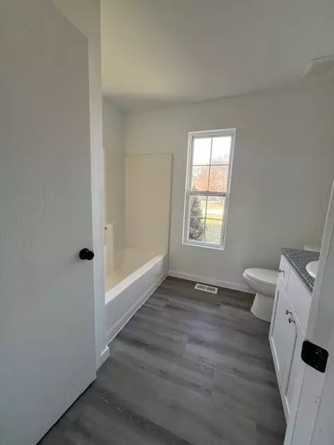 1044 S Missouri Ave, Springfield, MO 65807 photo 5