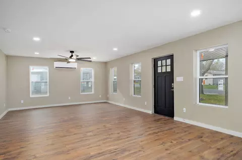 930 Porter Ave, Aurora, MO 65605 photo 13