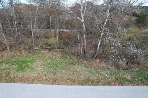 11 Rodeo Ln, Ava, MO 65608