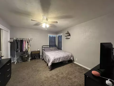 Bedroom - 850 Oo Hwy, Thayer, MO 65791 photo 5 of 9