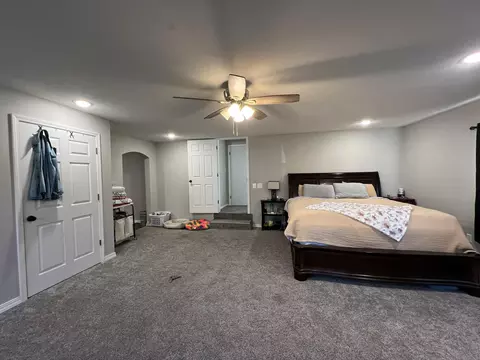 Bedroom - 850 Oo Hwy, Thayer, MO 65791 photo 4 of 9