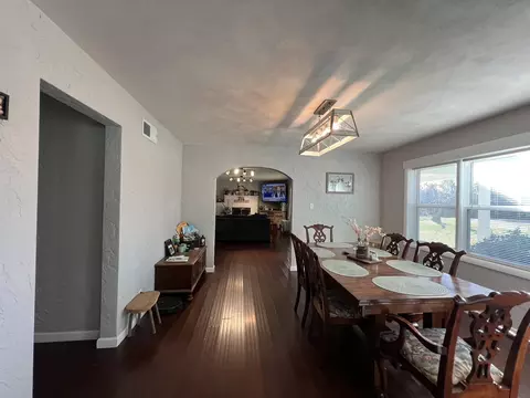 Dining - 850 Oo Hwy, Thayer, MO 65791 photo 3 of 4