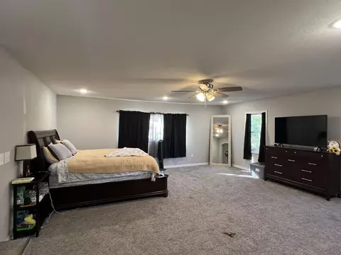 Bedroom - 850 Oo Hwy, Thayer, MO 65791 photo 2 of 9