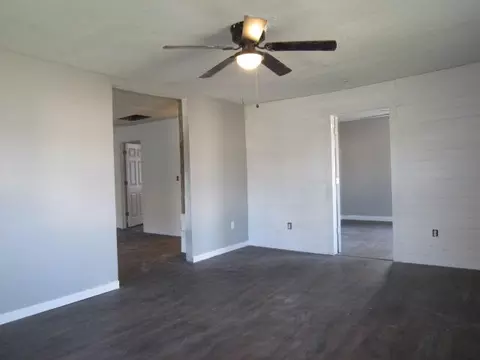 Living - 2114 E Cairo St, Springfield, MO 65802 photo 1 of 2