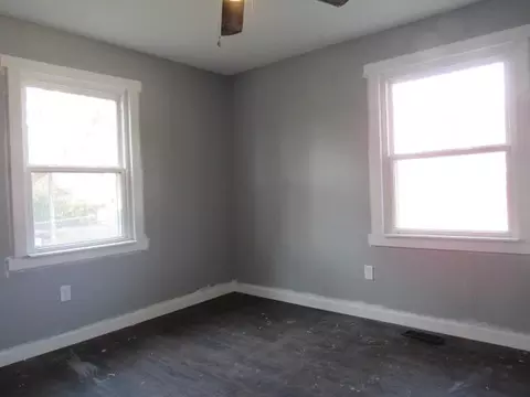Bedroom - 2114 E Cairo St, Springfield, MO 65802 photo 2 of 2