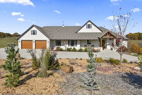 74 Hunters Dr, Galena, MO 65656 photo 2