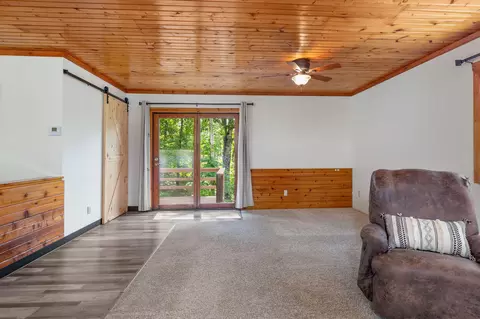 Living - 537 Watson Rd, Branson, MO 65616 photo 3 of 4