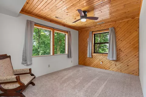 Bedroom - 537 Watson Rd, Branson, MO 65616 photo 2 of 3
