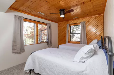Bedroom - 537 Watson Rd, Branson, MO 65616 photo 1 of 3