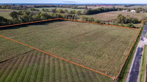 000 County Road 2000, Everton, MO 65646