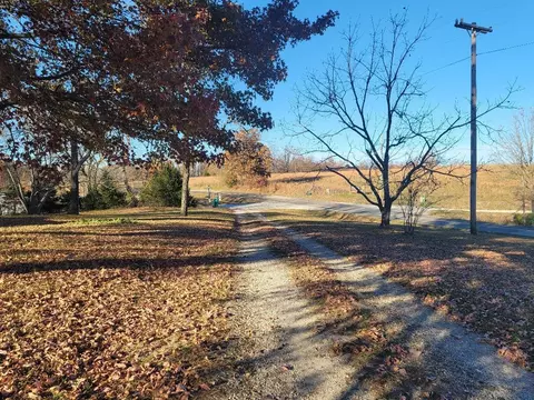 Exterior - 3079 Highway M, Cabool, MO 65689 photo 3 of 14