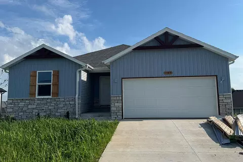 1183 E Habersham St, Republic, MO 65738