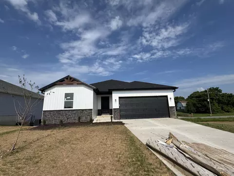1413 S Barnard Way, Republic, MO 65738