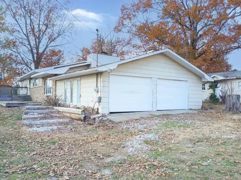 111 Maple St, Exeter, MO 65647 photo 3