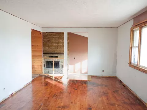111 Maple St, Exeter, MO 65647 photo 7