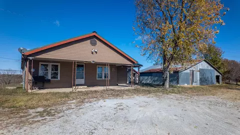 11235 State Highway 181, Tecumseh, MO 65760 photo 4